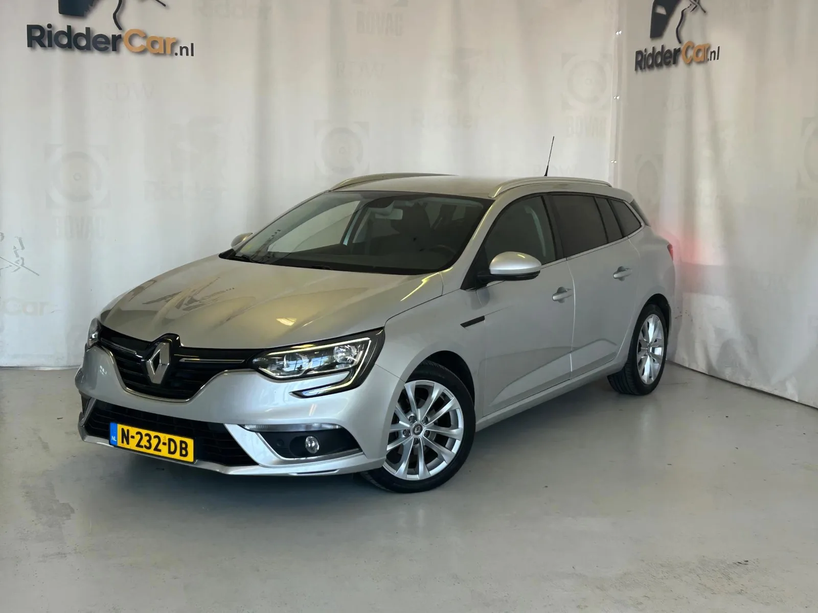 Renault Mégane (2018) — foto 1