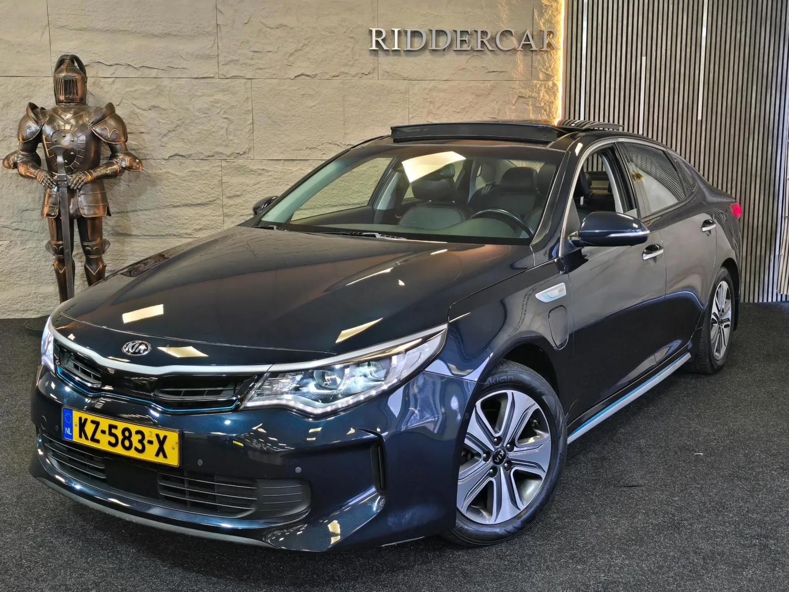 Kia Optima (2016) — foto 1