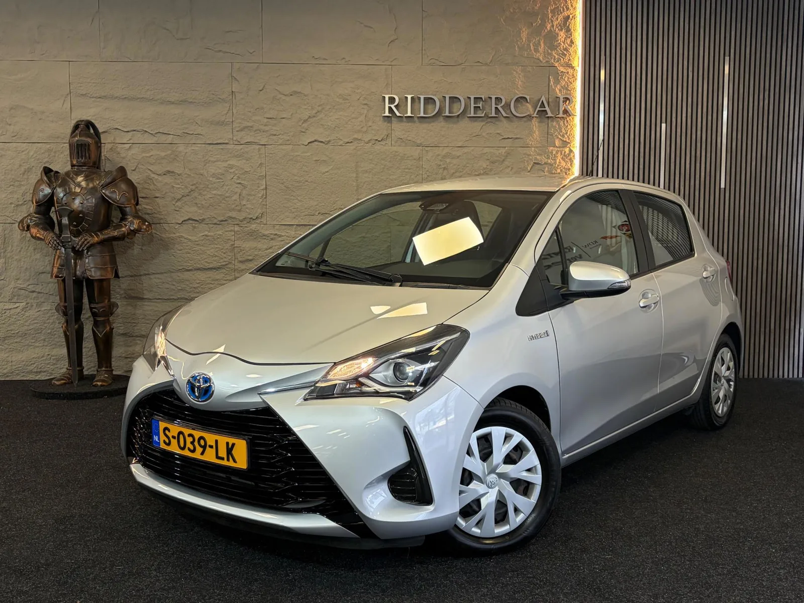 Toyota Yaris (2019) — foto 1