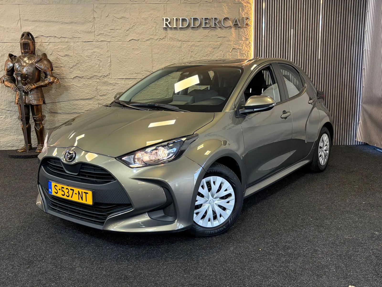 Mazda 2 Hybrid (2023) — foto 1