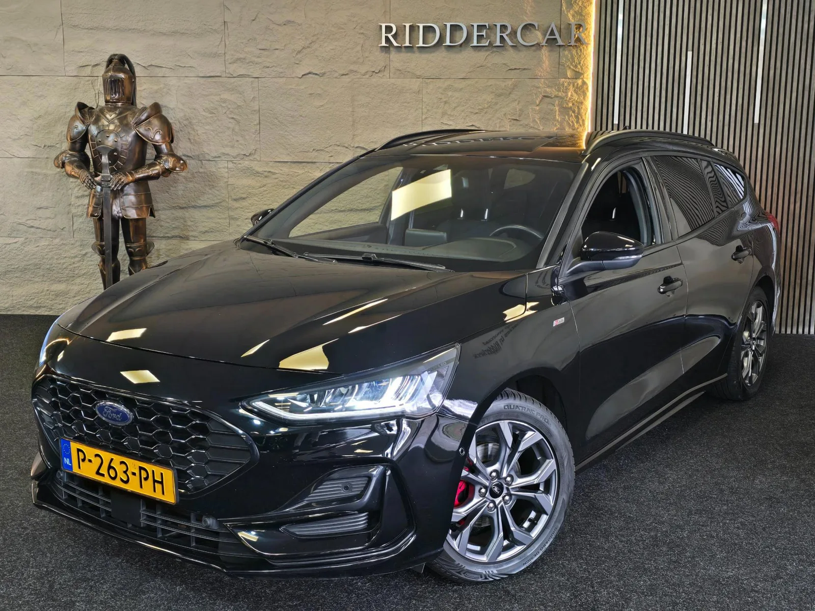 Ford Focus (2022) — foto 1