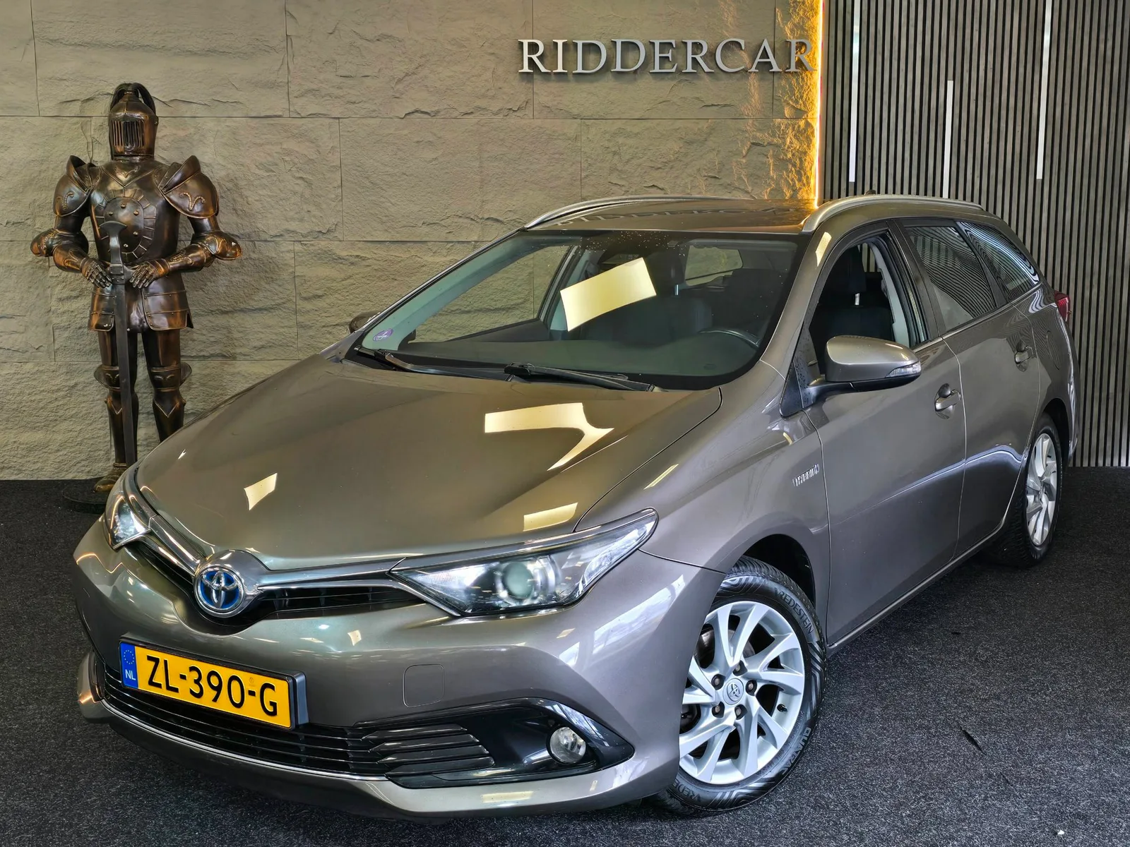 Toyota Auris (2019) — foto 1