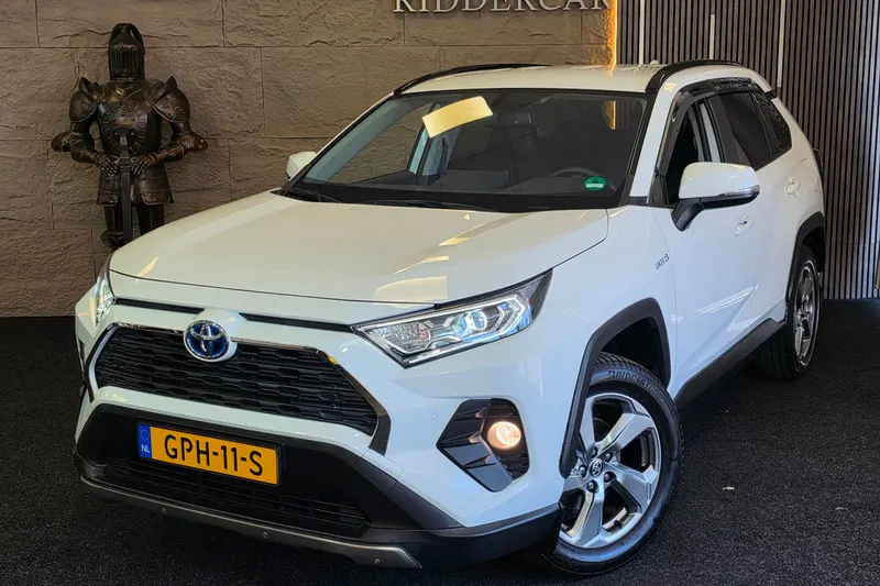 Toyota RAV4 (2021)