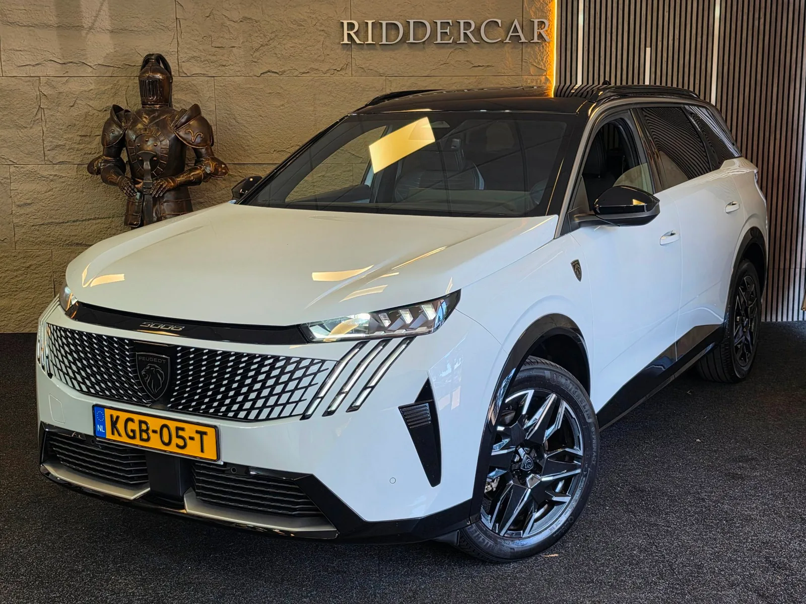Peugeot 5008 (2025) — foto 1