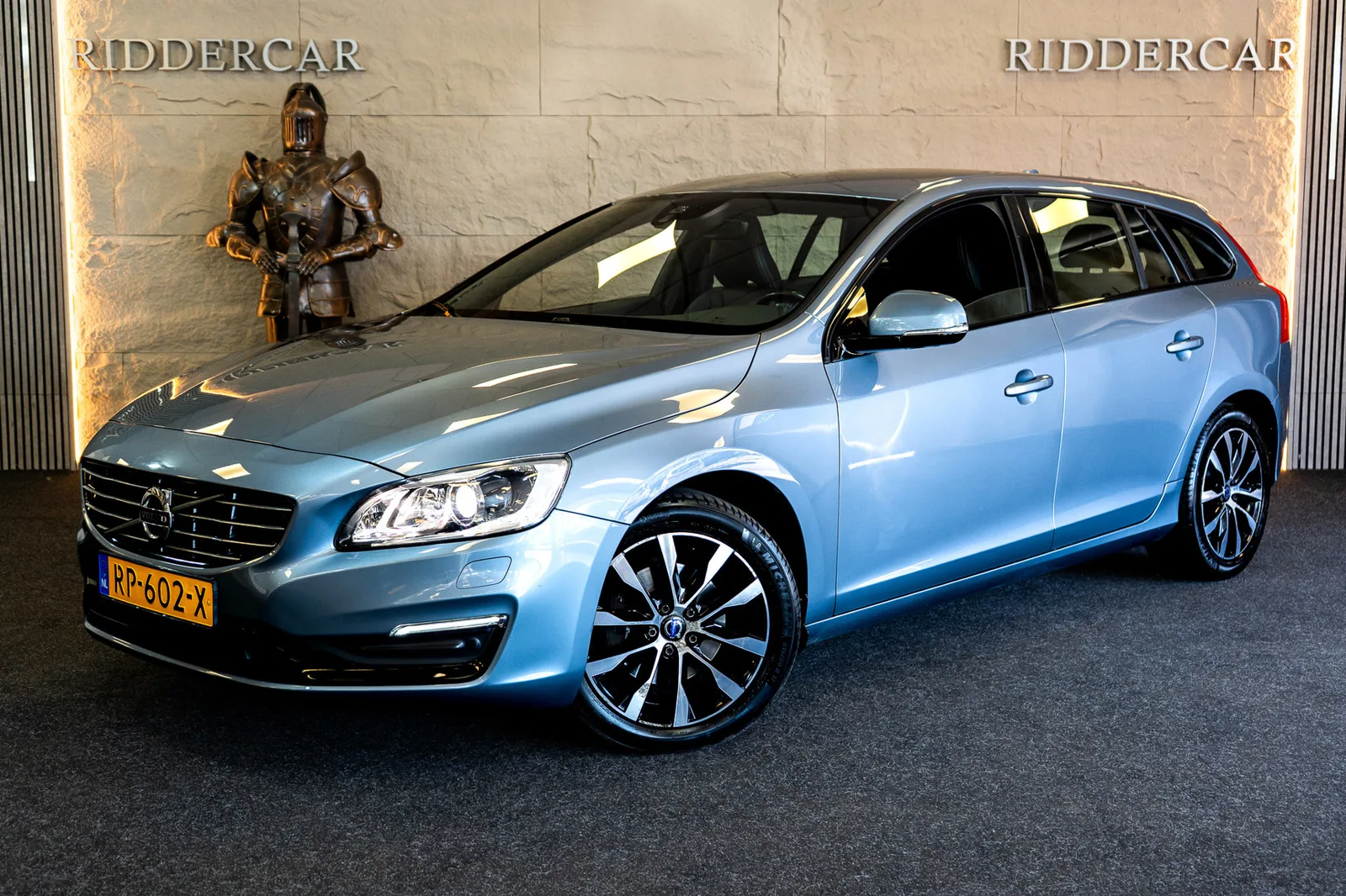 Volvo V60 (2018) — foto 1