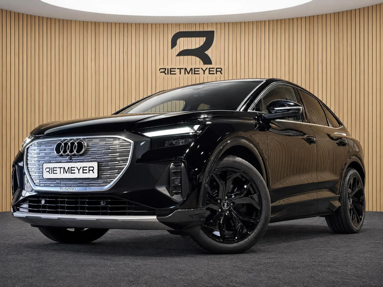 Audi Q4 e-tron (2024) — foto 1