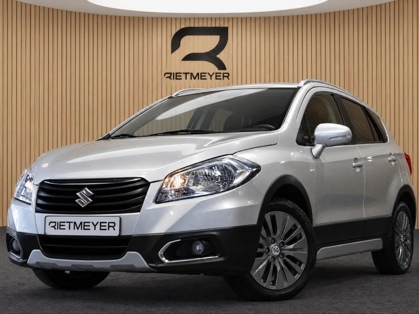 Suzuki S-Cross (2014) — foto 1