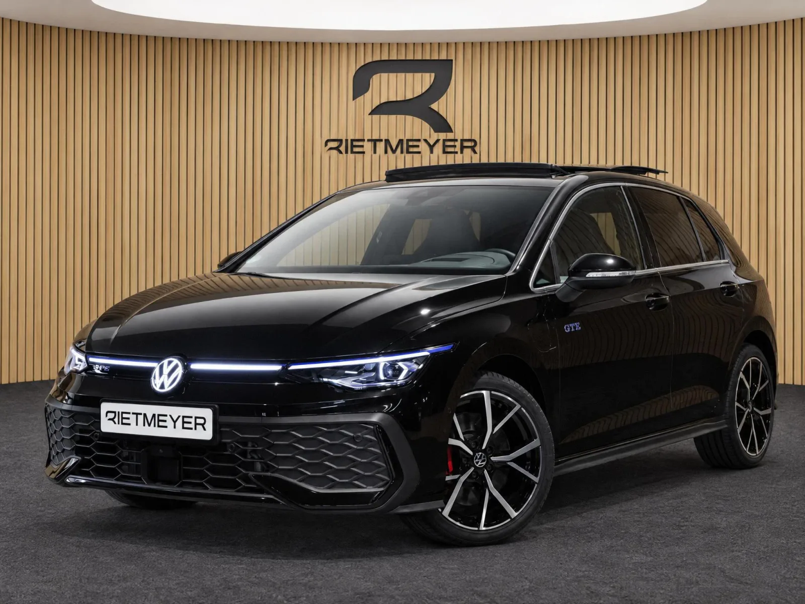 Volkswagen Golf (2025) — foto 1