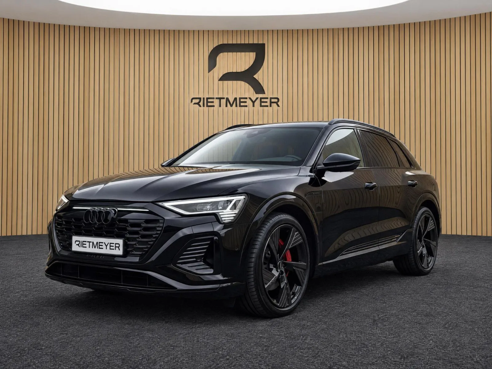 Audi Q8 e-tron (2024) — foto 1