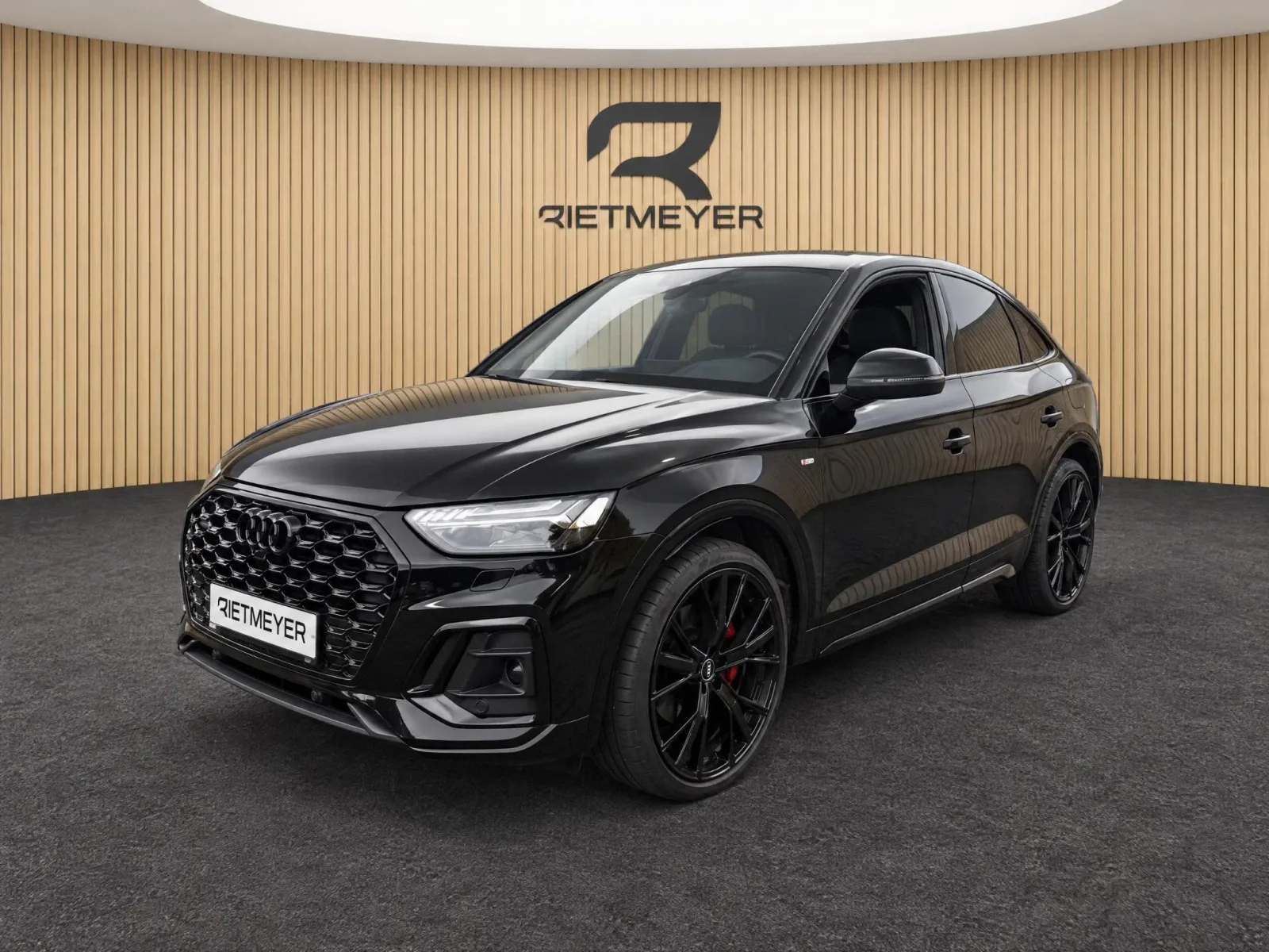 Audi Q5 Sportback (2023) — foto 1