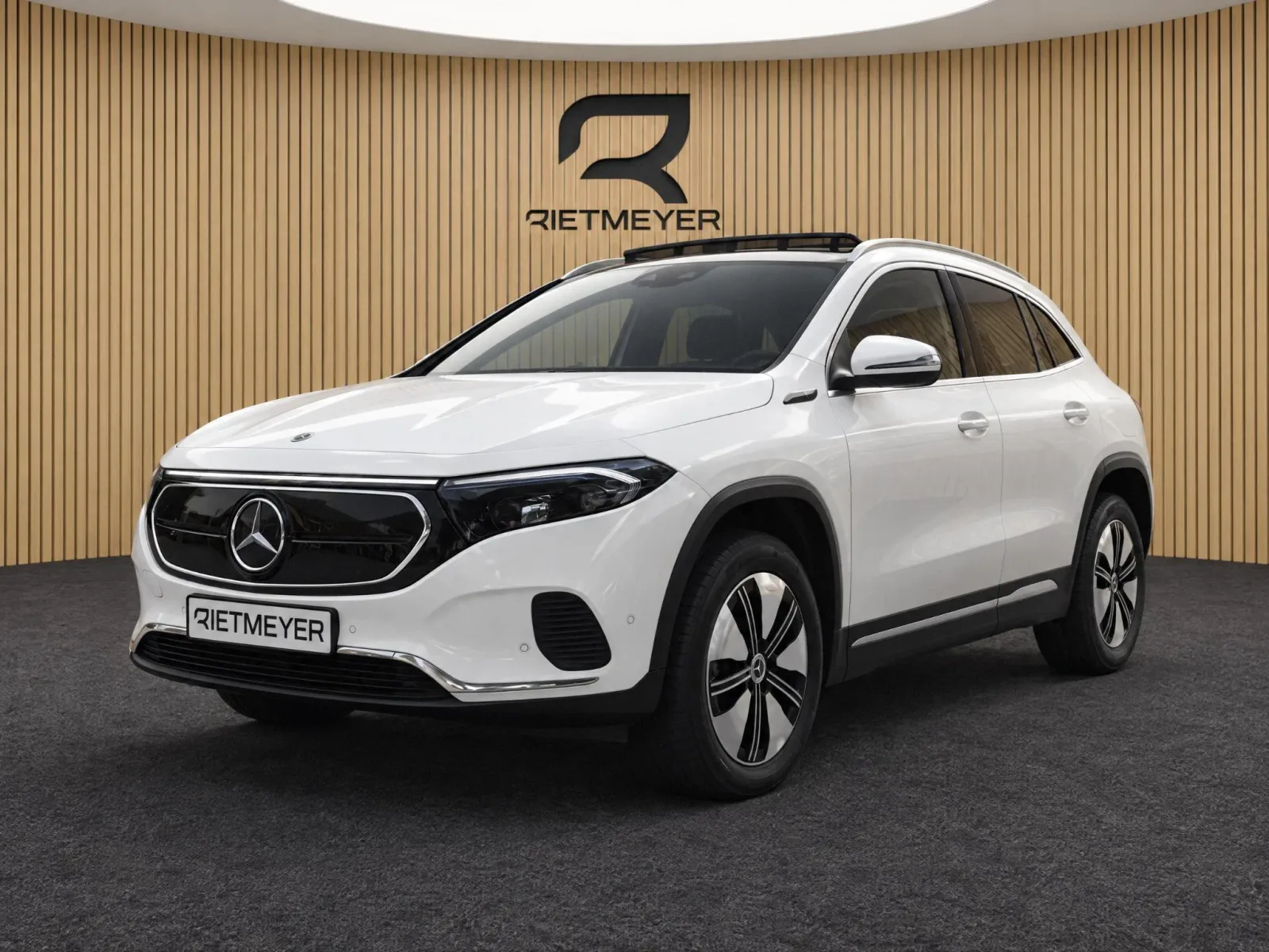 Mercedes-Benz EQA (2021) — foto 1