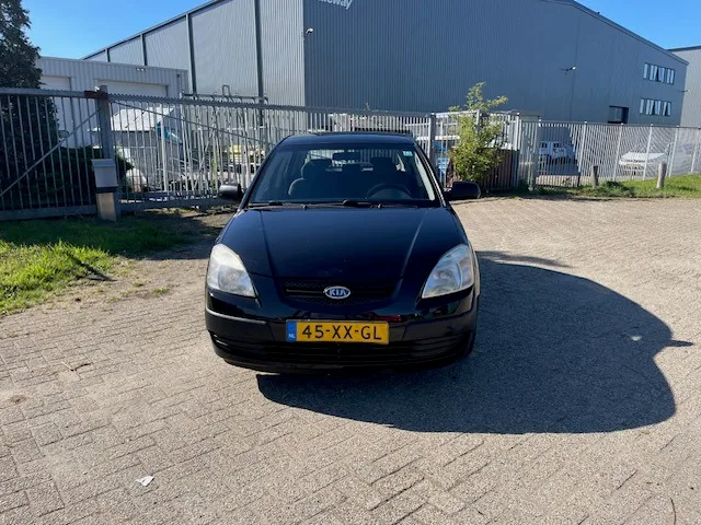 Kia Rio (2007) — foto 1