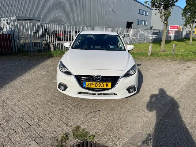 Mazda 3 (2016) — foto 1