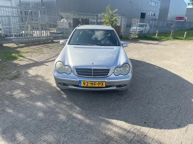 Mercedes-Benz C-Klasse (2001) — foto 1
