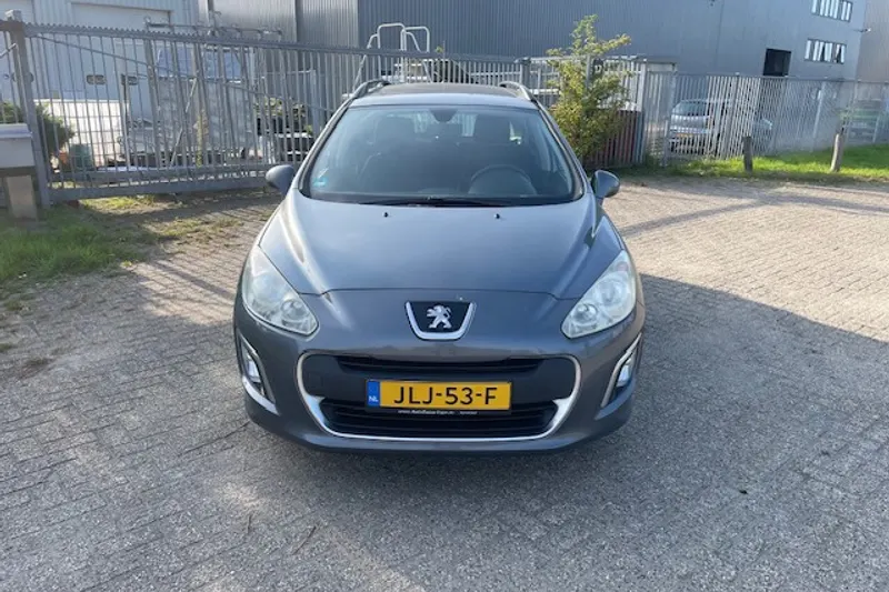 Peugeot 308 (2011)