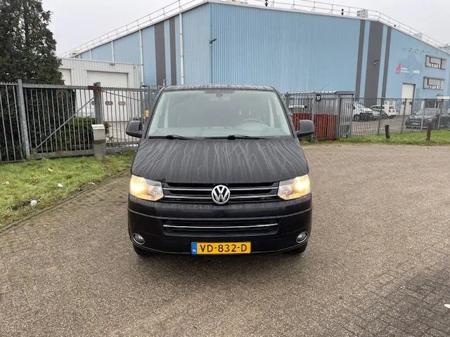 Volkswagen Transporter (2013) — foto 1