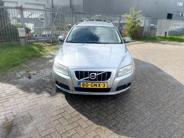 Volvo V70 (2008) — foto 1