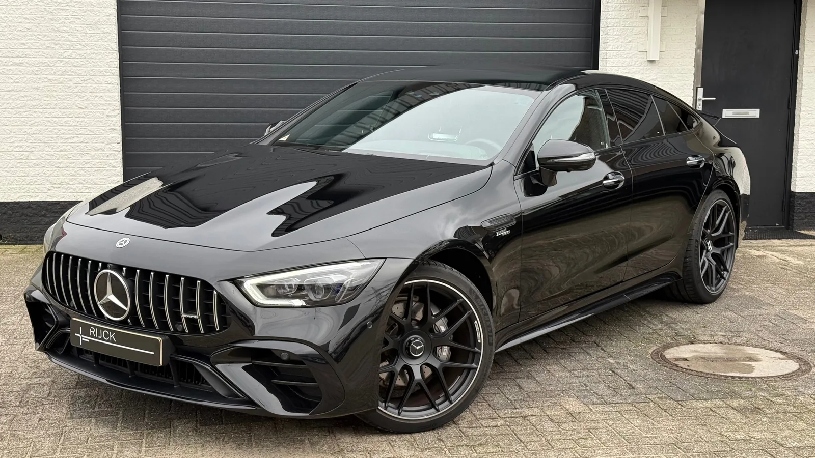 Mercedes-Benz AMG GT (2022) — foto 1