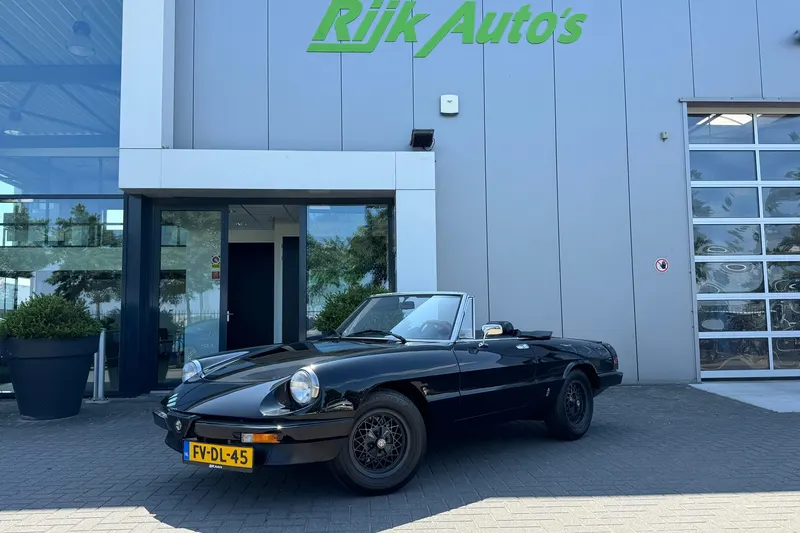 Alfa Romeo Spider (1985)