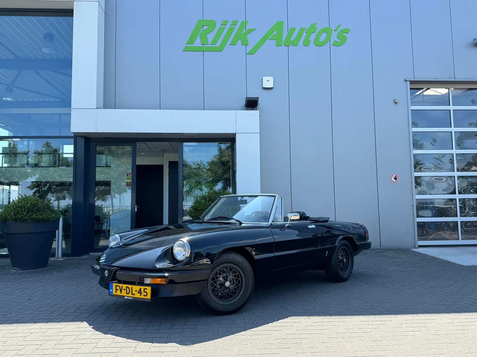 Alfa Romeo Spider (1985) — foto 1