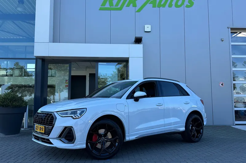 Audi Q3 (2023)