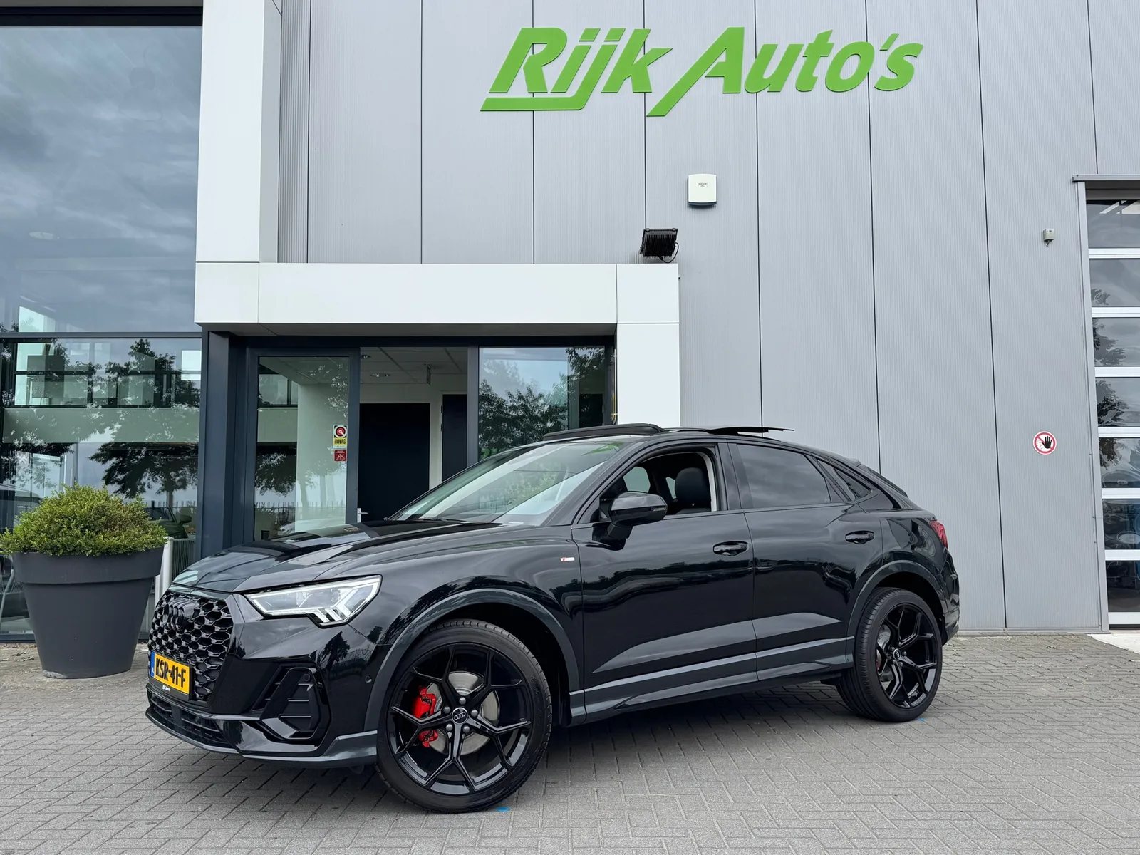 Audi Q3 Sportback (2022) — foto 1