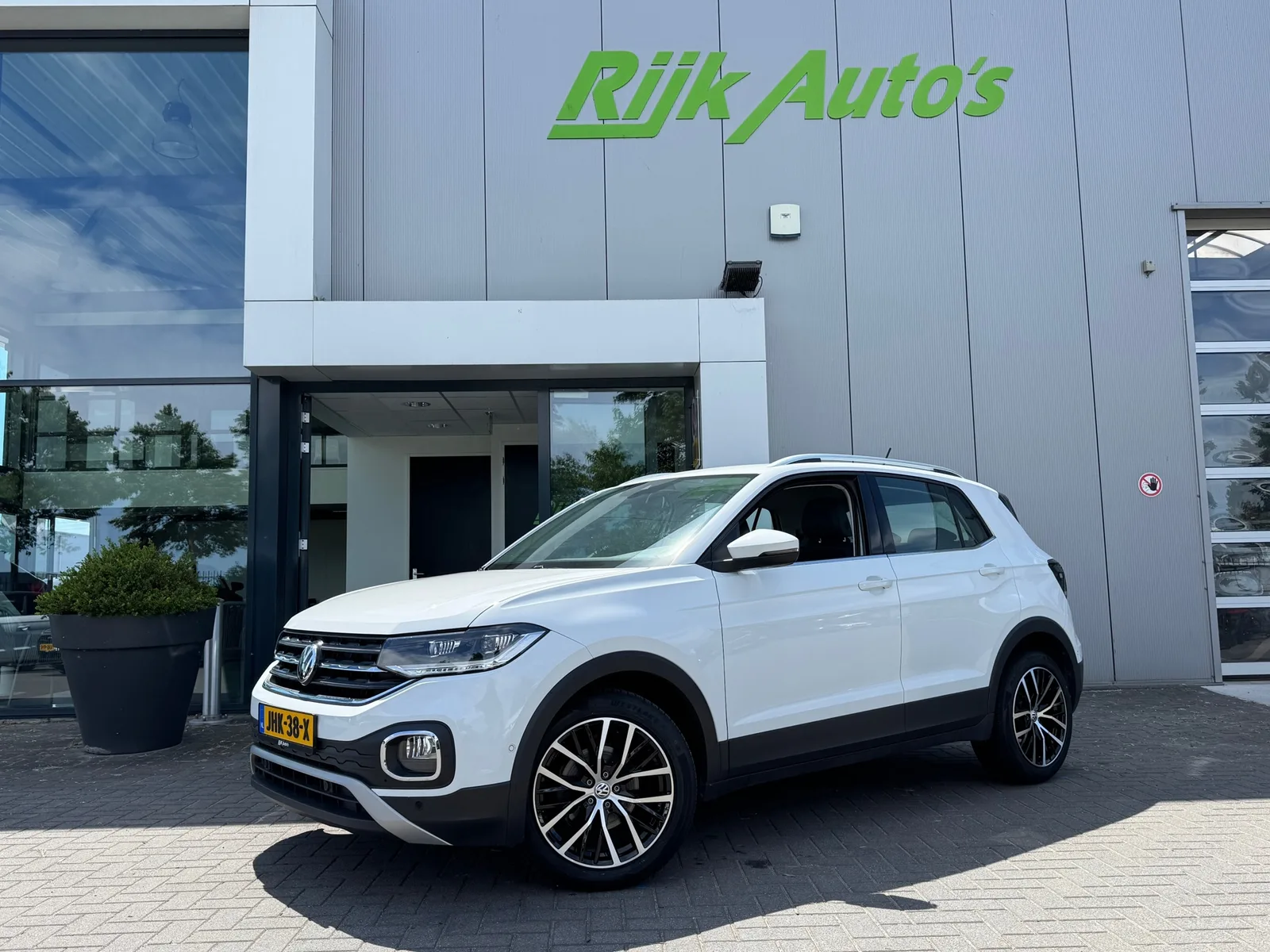 Volkswagen T-Cross (2020) — foto 1