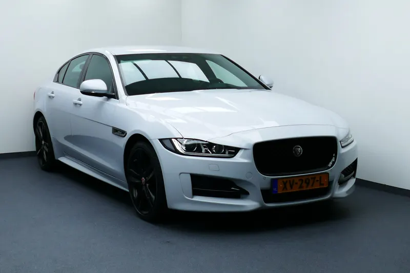 Jaguar XE (2019)