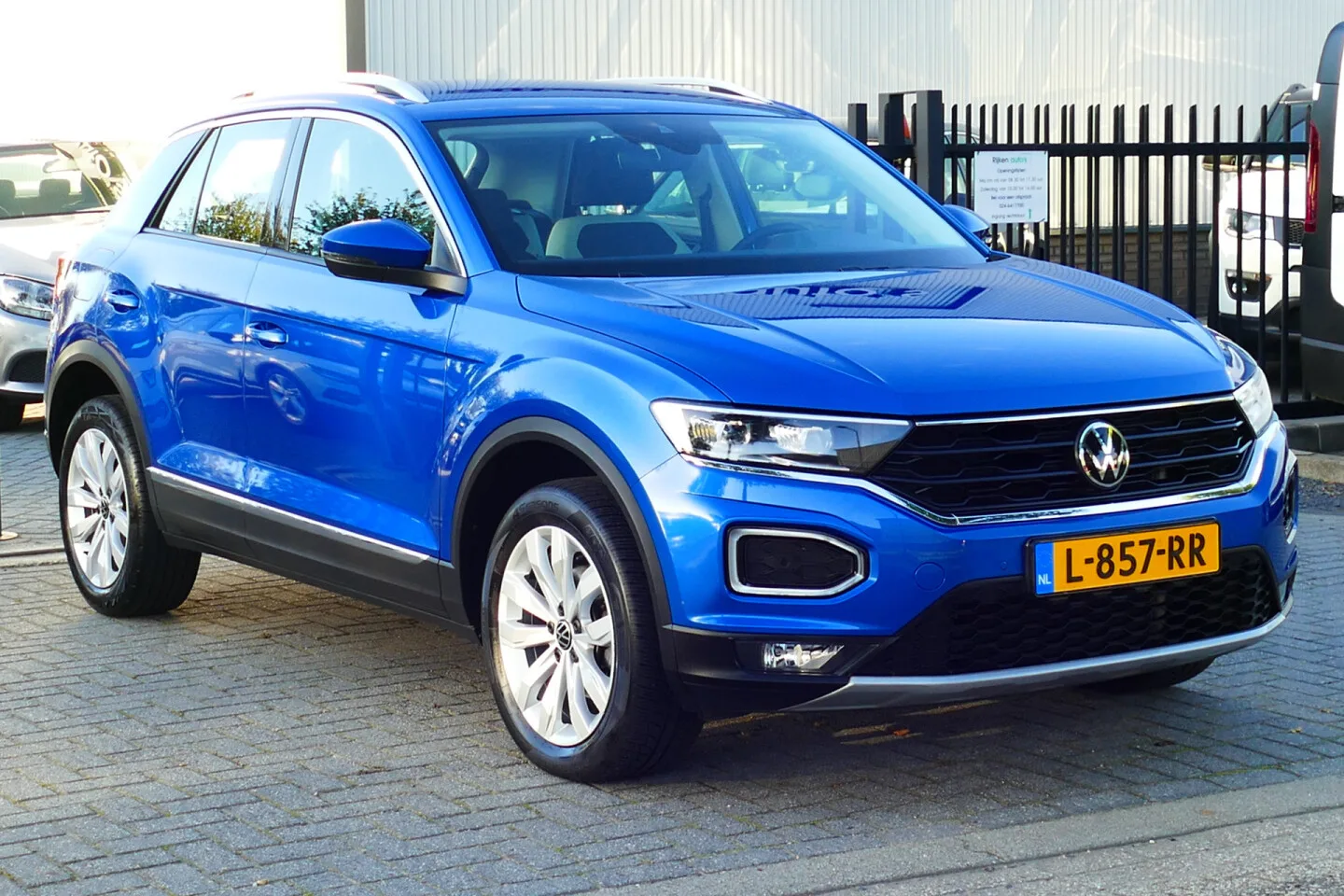 Volkswagen T-Roc (2020) — foto 1