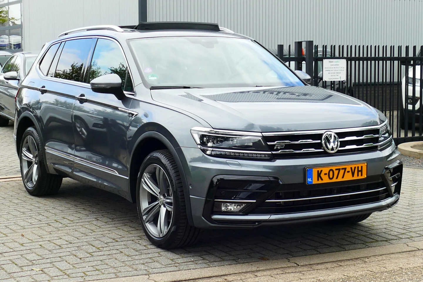 Volkswagen Tiguan (2020) — foto 1