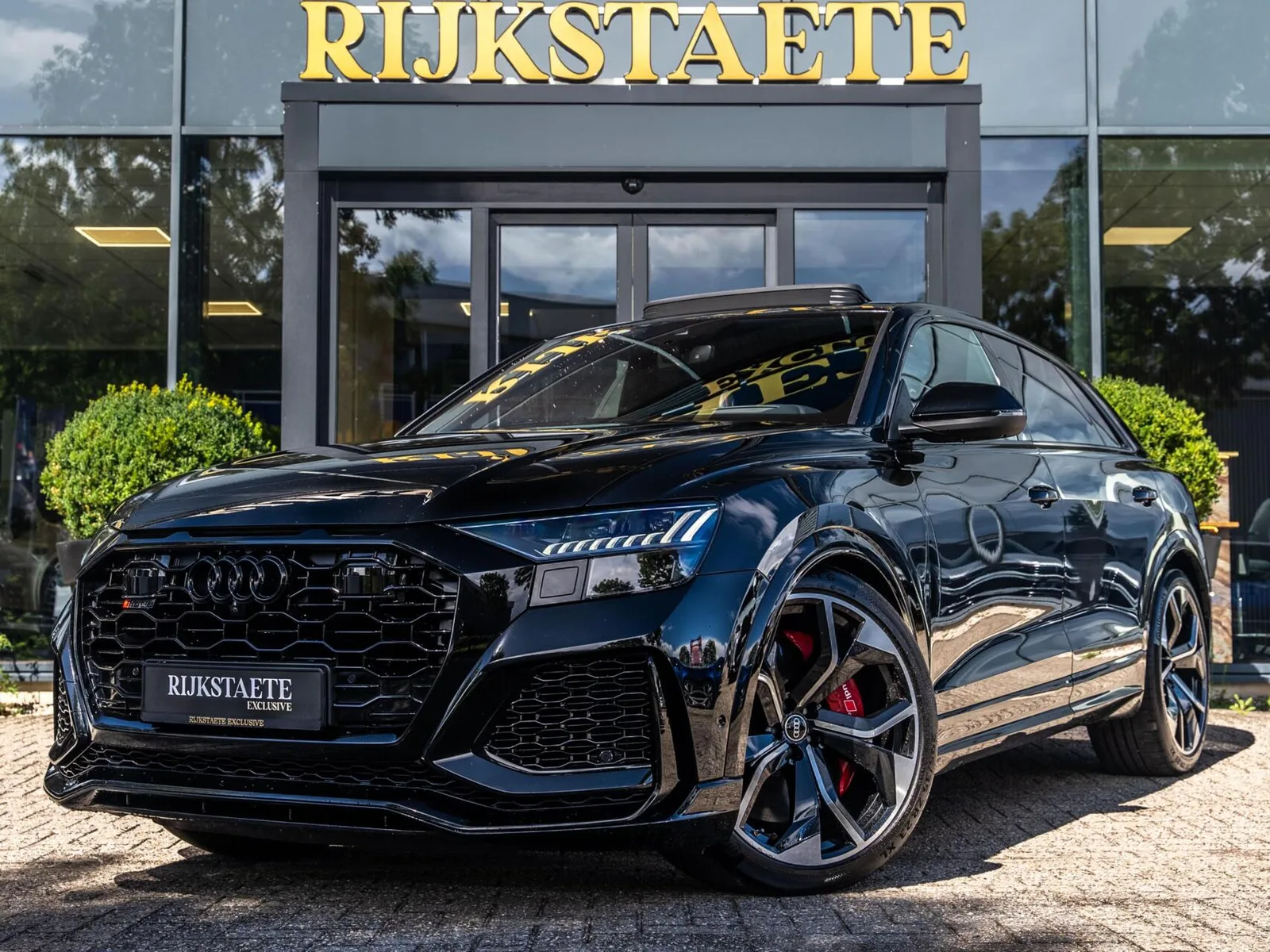 Audi RS Q8 (2022) — foto 1