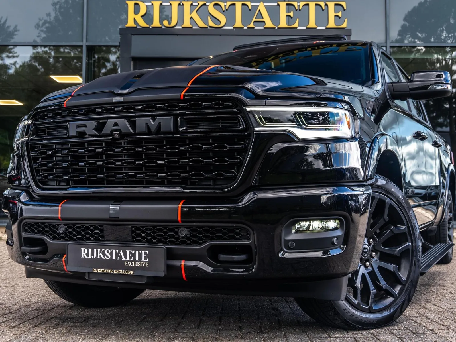 Dodge RAM (2024) — foto 1