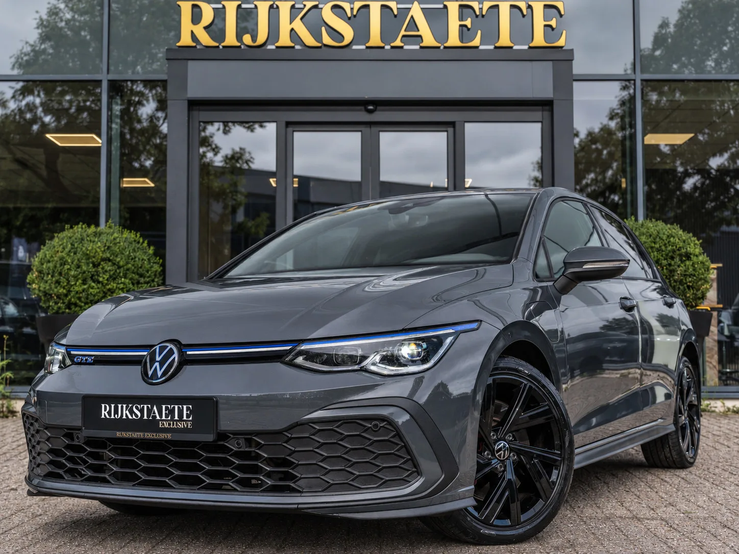Volkswagen Golf (2022) — foto 1