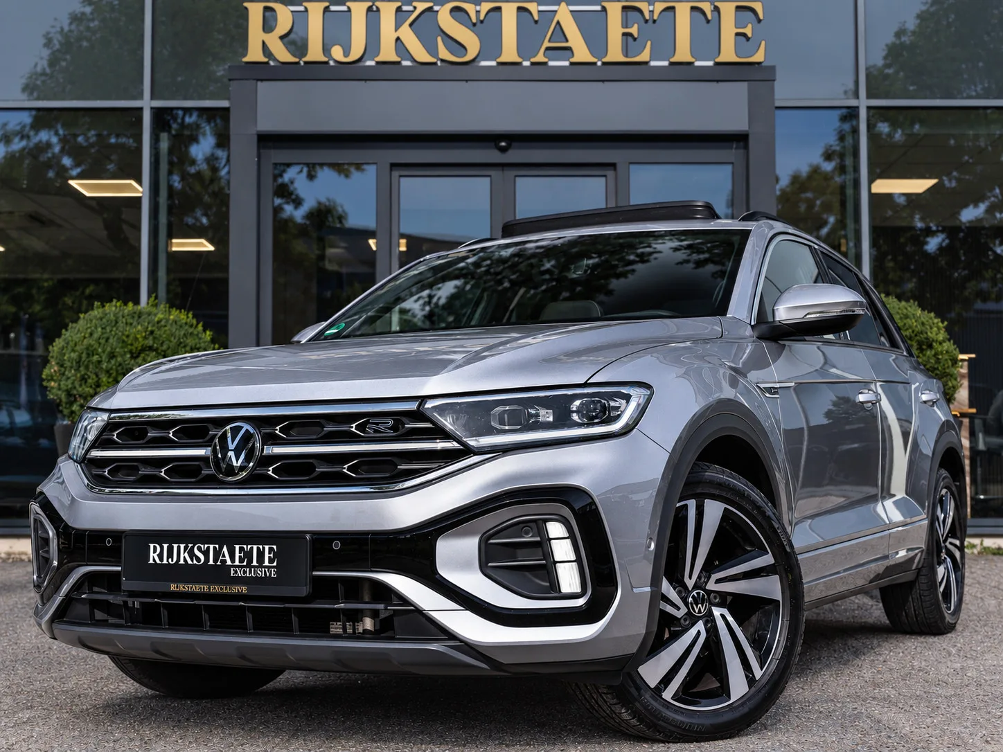 Volkswagen T-Roc (2022) — foto 1