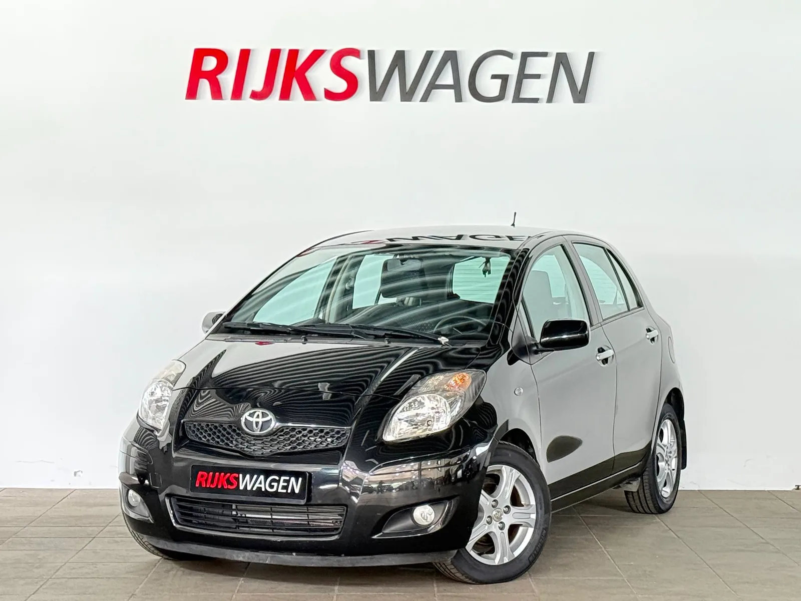 Toyota Yaris (2010) — foto 1