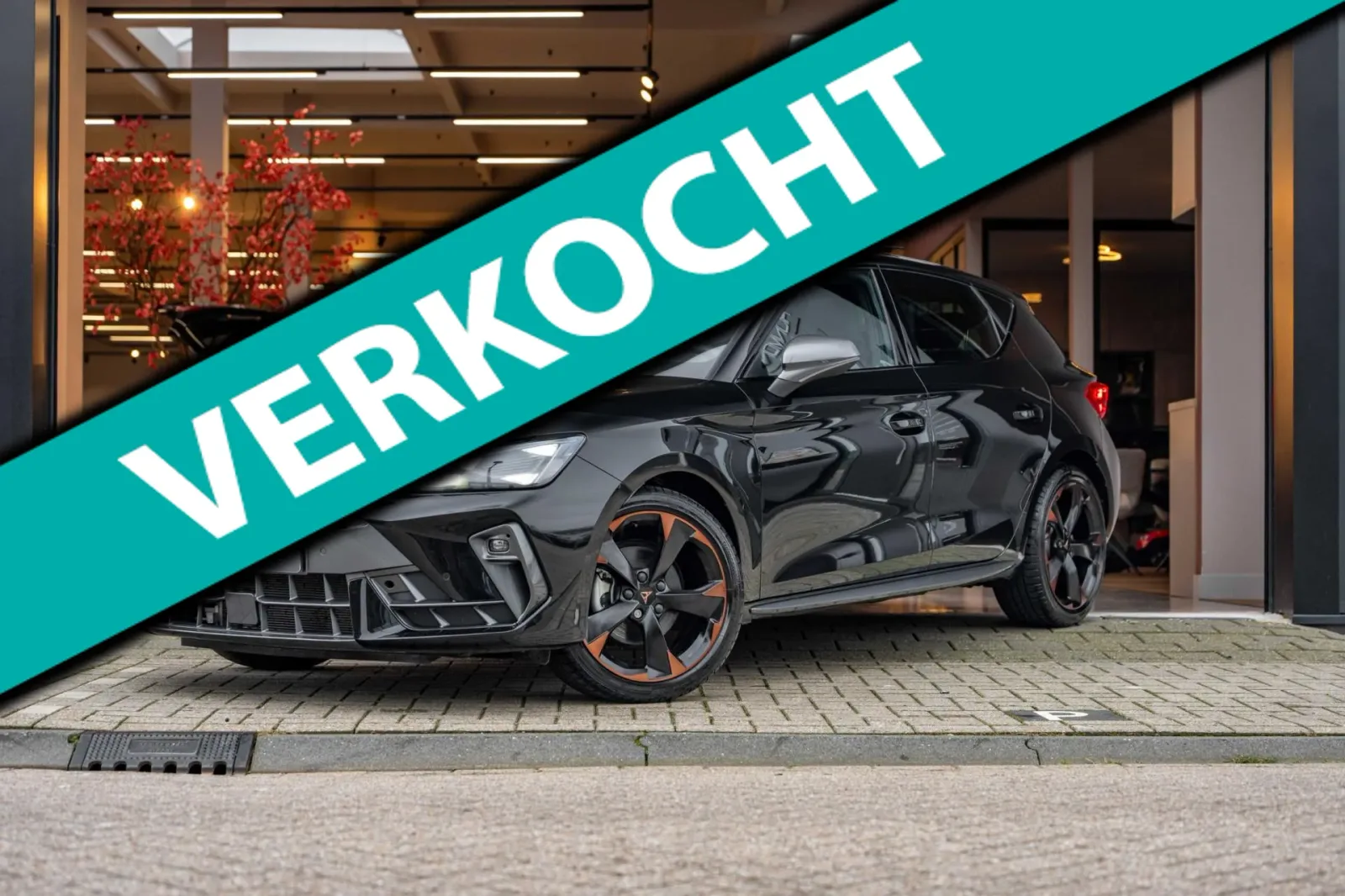 CUPRA Leon (2025) — foto 1