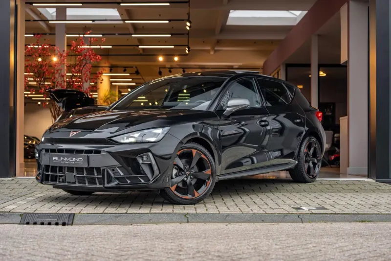 CUPRA Leon (2025)