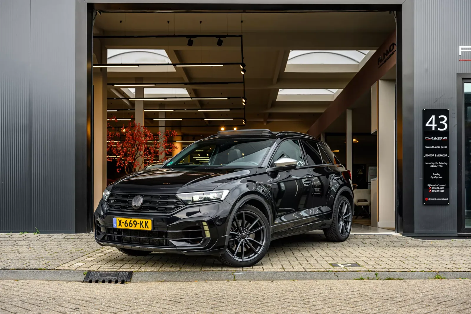 Volkswagen T-Roc (2020) — foto 1