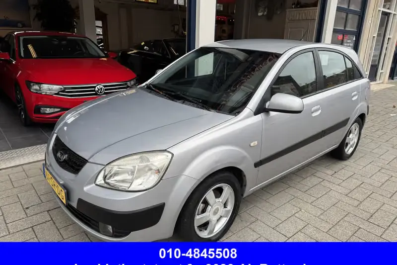 Kia Rio (2006)