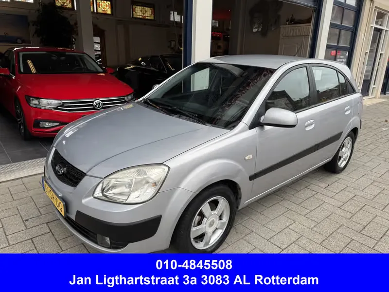 Kia Rio (2006) — foto 1