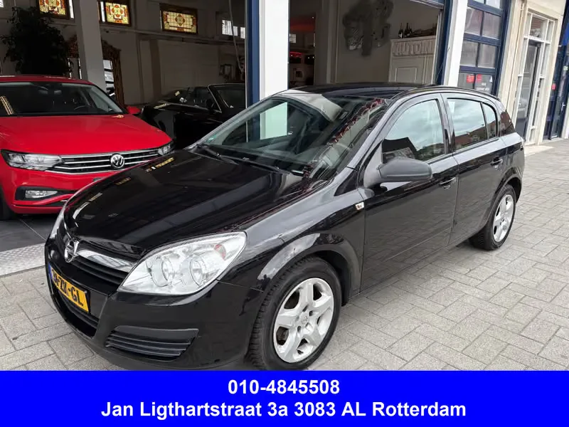 Opel Astra (2008) — foto 1