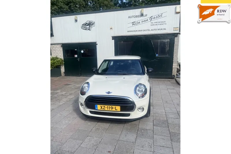 MINI 12 (2015)
