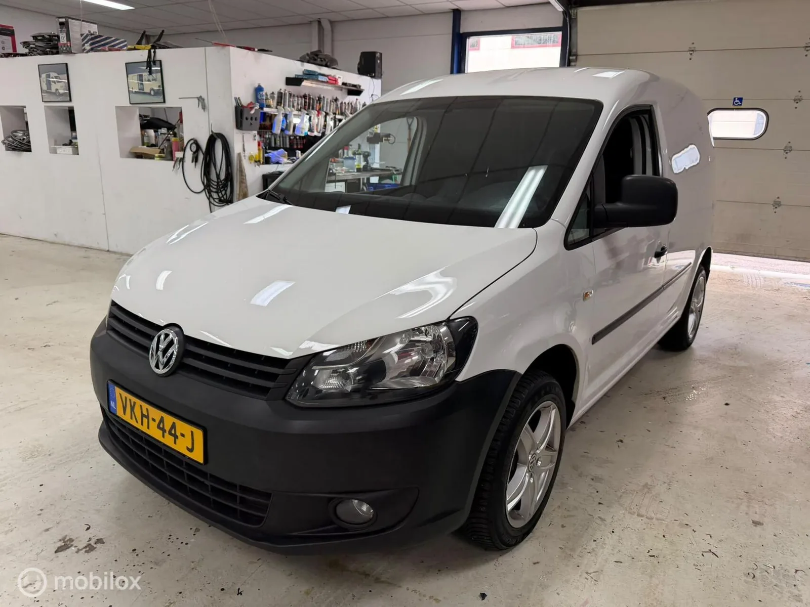 Volkswagen Caddy (2013) — foto 1