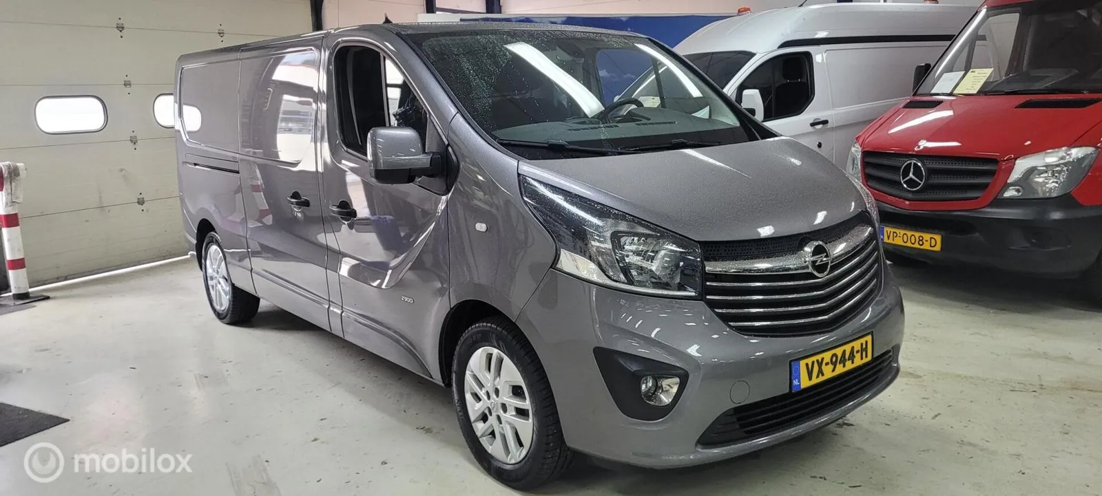 Opel Vivaro (2016) — foto 1