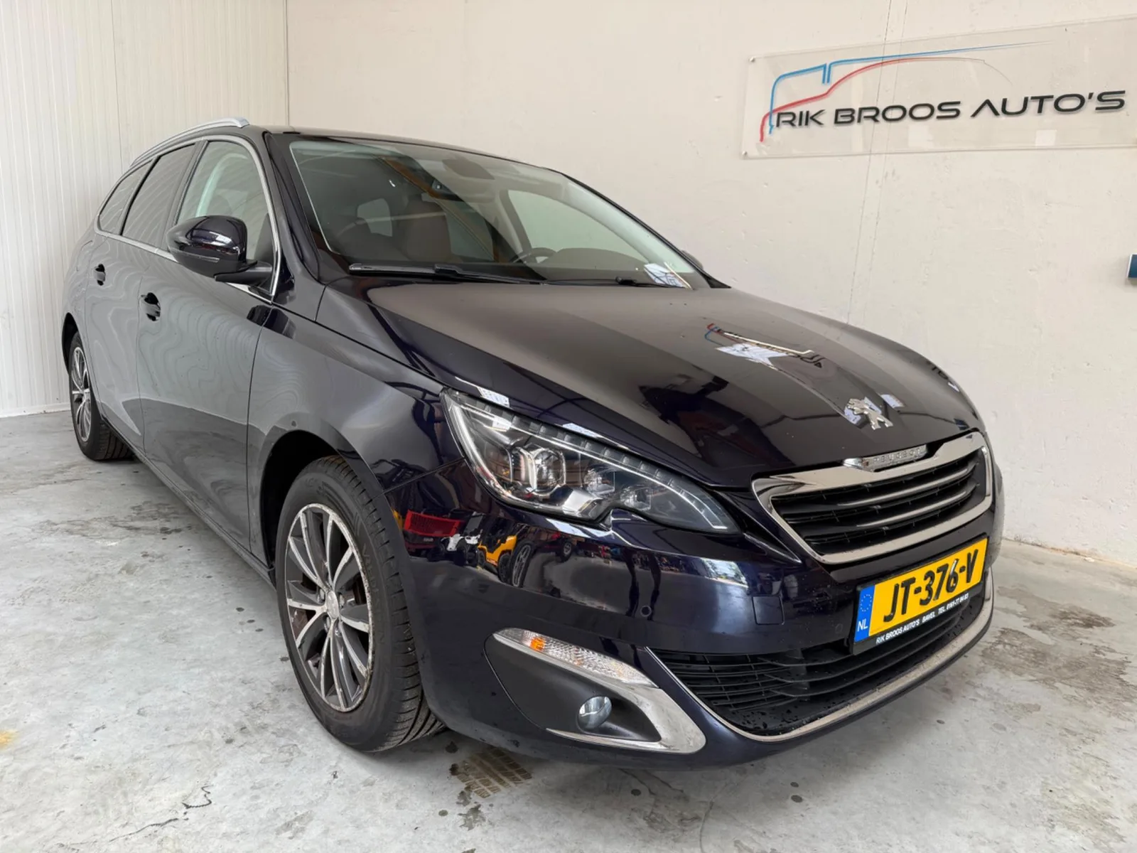 Peugeot 308 (2016) — foto 1
