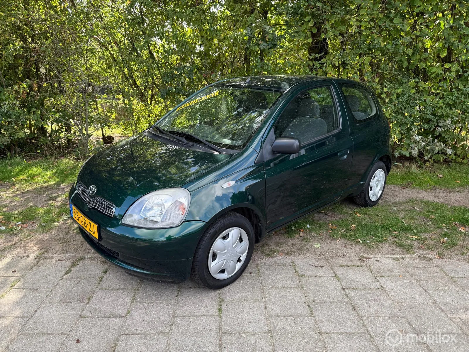 Toyota Yaris (2000) — foto 1