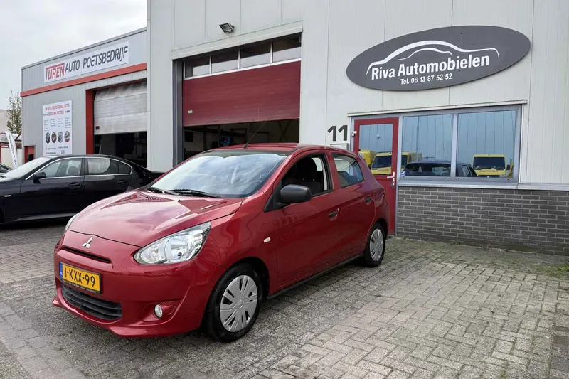 Mitsubishi Space Star (2013)