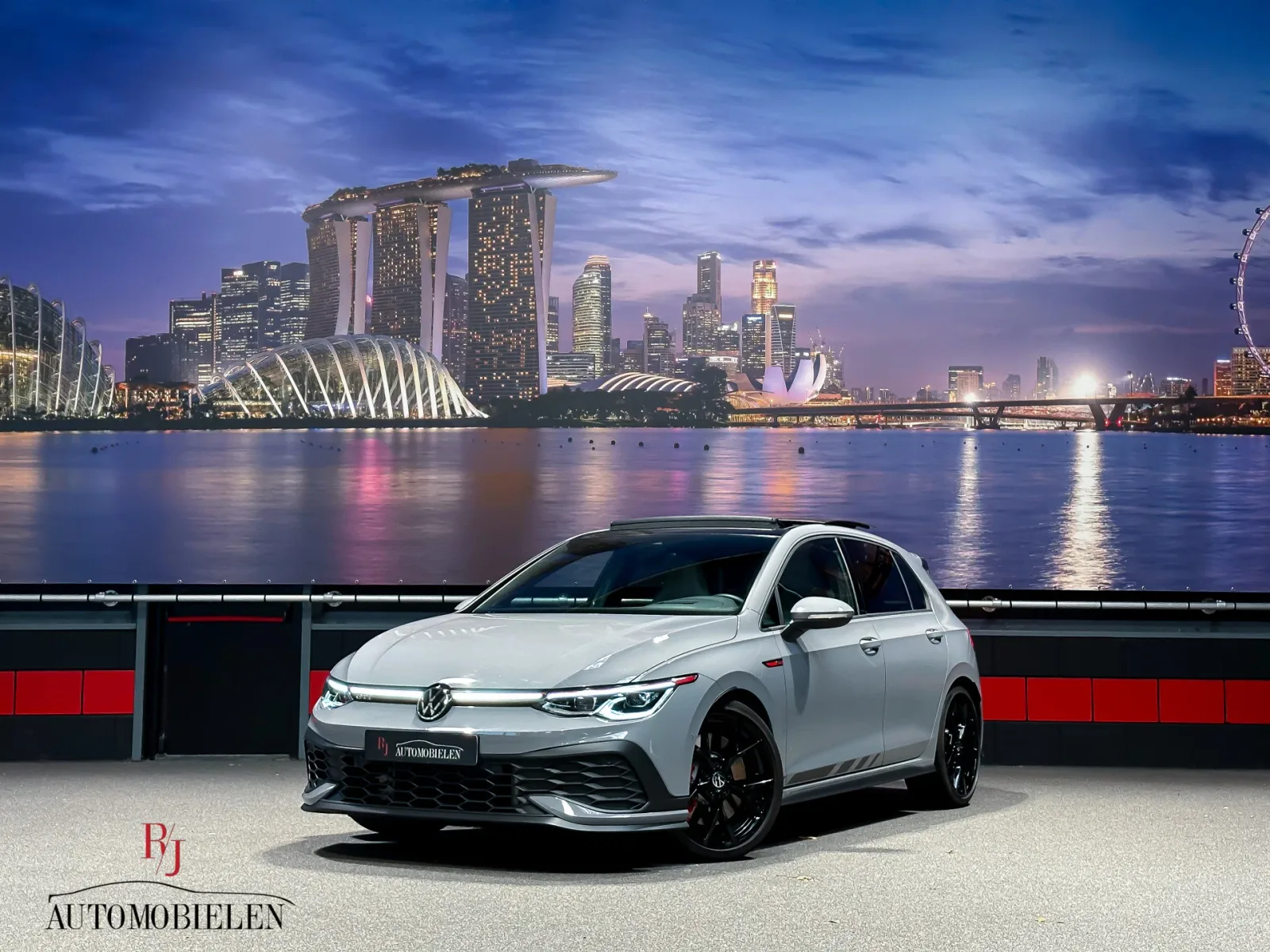 Volkswagen Golf (2021) — foto 1