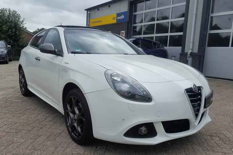 Alfa Romeo Giulietta (2016)