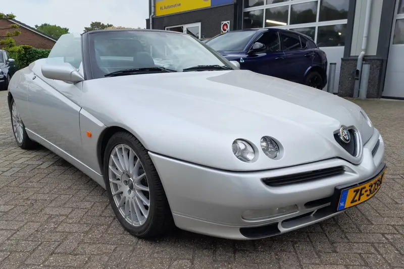 Alfa Romeo Spider (1999)